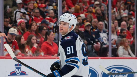 Winnipeg Jets Sign Cole Perfetti to Five-Year Contract (featured)