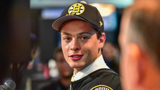Bruins sign James Hagens to entry-level contract (featured)