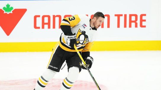 Veteran NHLer Kevin Hayes Signs One-Year Contract With KHL's Ak Bars Kazan (featured)