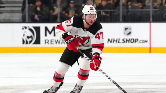 Vancouver Canucks Sign Luke Schenn, Paul Cotter to One-Year Deals (Top News)