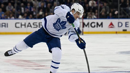 Kings acquire Scott Laughton from Toronto (featured)