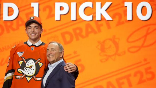 Ducks Sign Roger McQueen to AHL Amateur Tryout Agreement (featured)