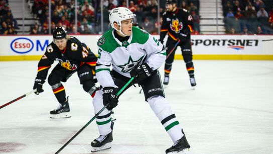 Stars' sign Nils Lundkvist to two-year extension (featured). Photo by  © Sergei Belski-Imagn Images