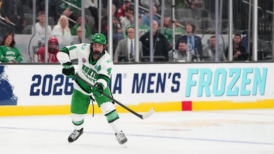 Penguins sign NCAA free agent Jake Livanavage to entry-level contract (featured)