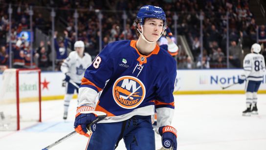Islanders’ Schaefer Wins 2026 Calder Trophy (featured)