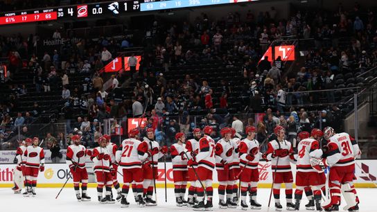 Carolina Hurricanes Clinch No. 1 Seed in East (featured)