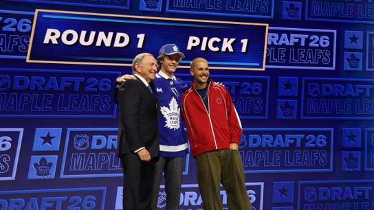 Toronto Maple Leafs Sign No. 1 Overall Pick Gavin McKenna to Three-Year Entry-Level Contract (Top News)